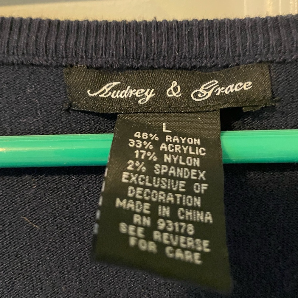 Audrey & Grace sweater w/deep scoop neck embellished w/ flowers. Navy. EUC - Picture 3 of 5
